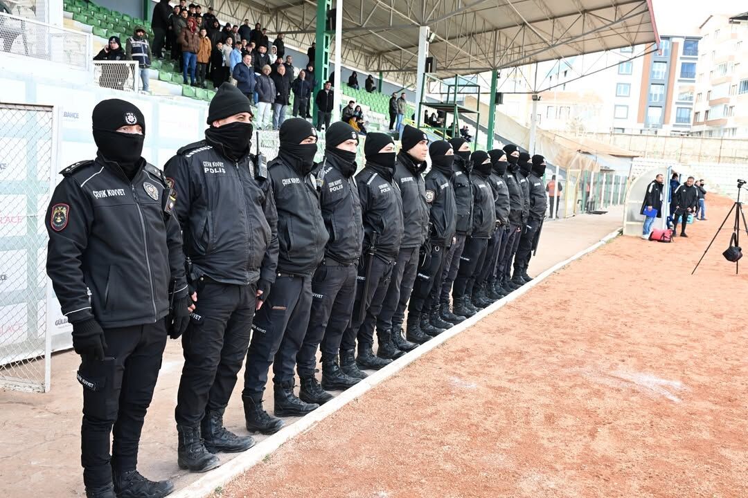 İl Emniyet Müdürümüz Sayın Dr. @Mesutgorucuresmi , Ahi Stadyumu’nda Oynanan Ejderoğlu Kırşehir F (3)