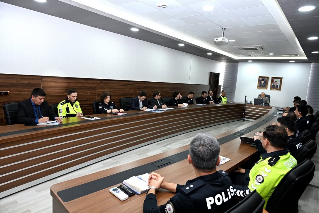 İl Emniyet Müdürümüz Sayın Dr. @Mesutgorucuresmi Başkanlığında, Ilgili Birim Amirlerinin Katılım (4)