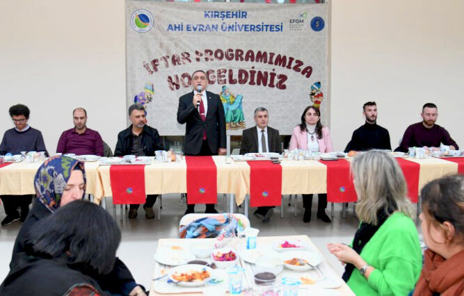 Karahocagil “Biz Büyük Bir Aileyiz” (3)