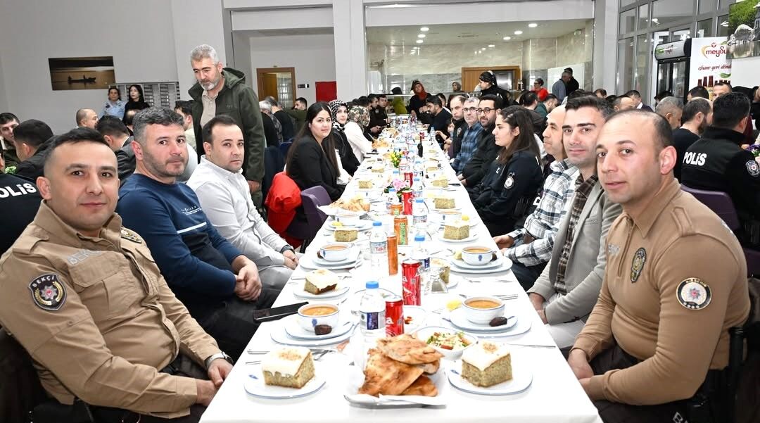Kırşehir Emniyet Personeli Ramazan Sofrasında Buluştu (14)