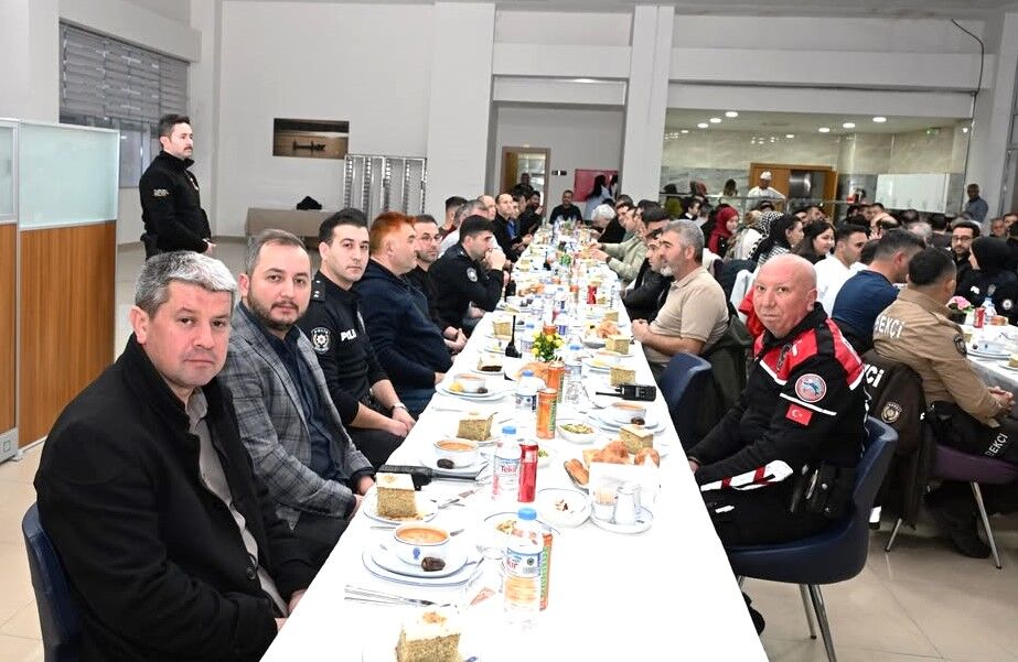 Kırşehir Emniyet Personeli Ramazan Sofrasında Buluştu (9)
