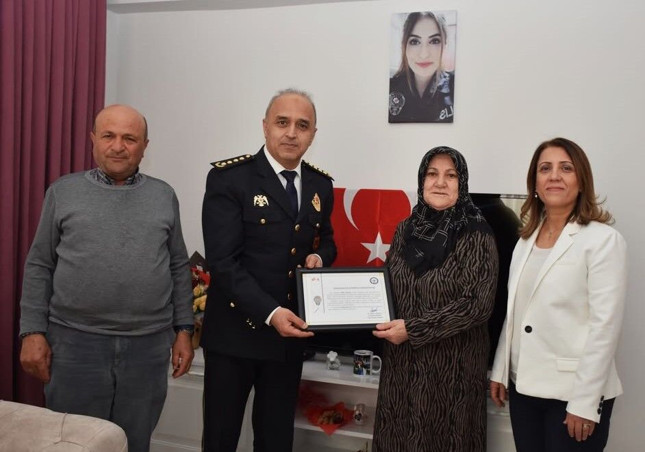 Kırşehir Emniyeti, Şehit Polislerin Aileleri Yalnız Bırakmadı (1)