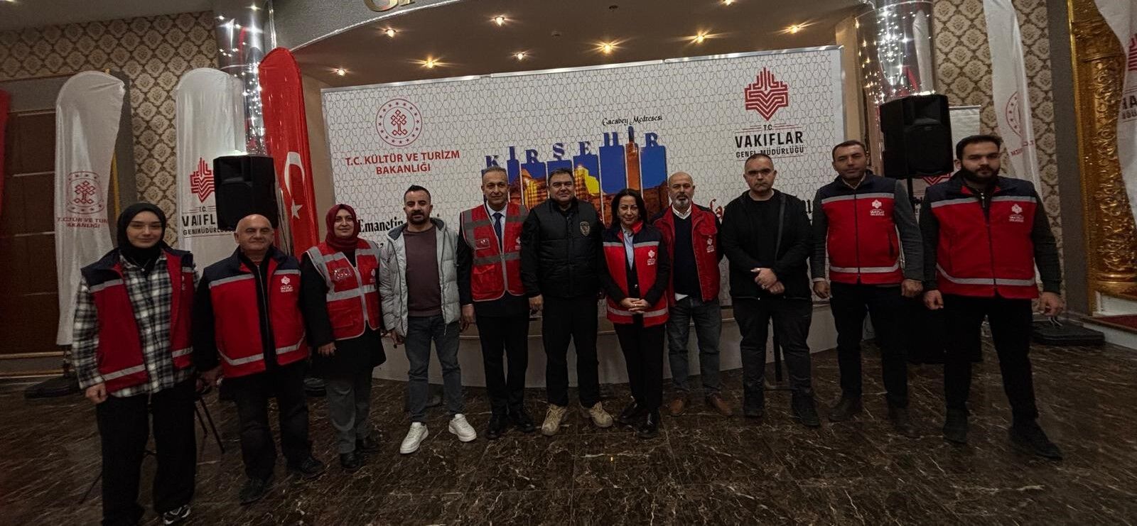 Kırşehir’de “Asırları Aşan Hayır” Sofrasında Yüzlerce Kişi Aynı İftarda Buluştu 7