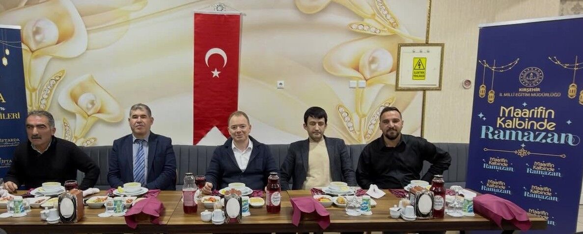 Kırşehir’de Eğitim Camiası Aynı Sofrada Bir Araya Geldi (3)