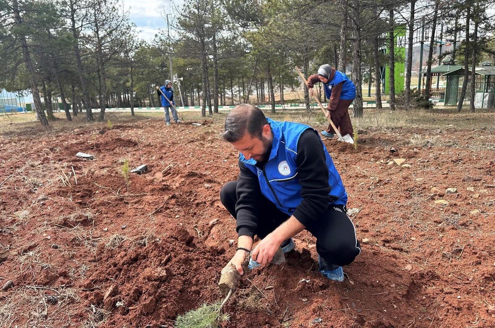 Kırşehir'de Fidanlar Toprakla Buluştu 2