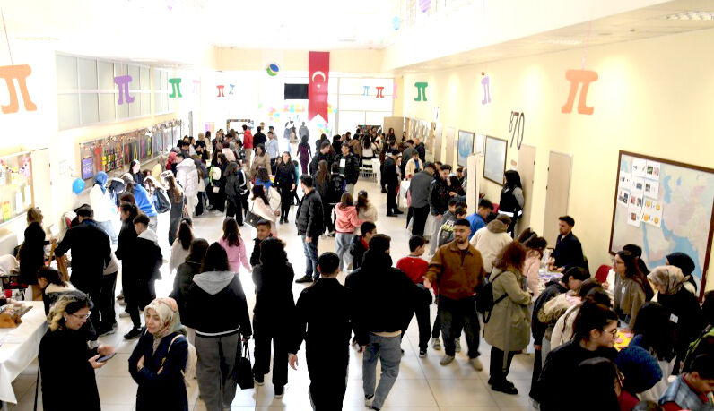 Kırşehir’de Matematik Şenliği Ile Bilim Ve Eğlence Bir Araya Geldi (1)