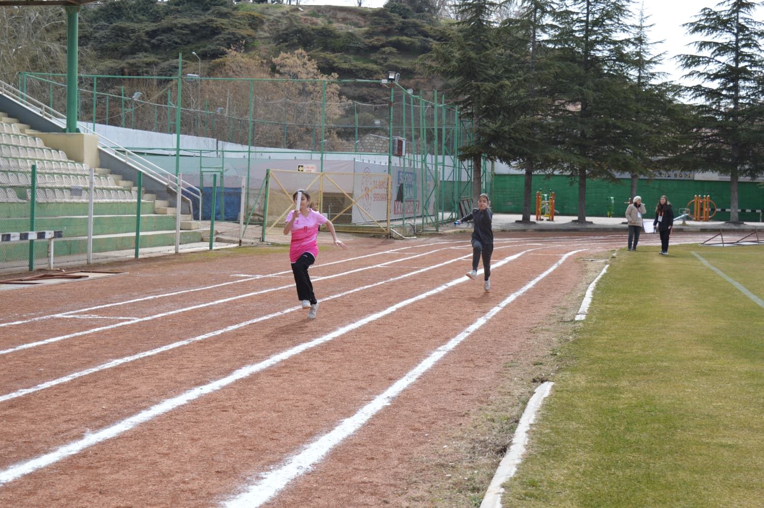 Küçükler Ve Yıldızlar Pistlerde Yarışıyor 7