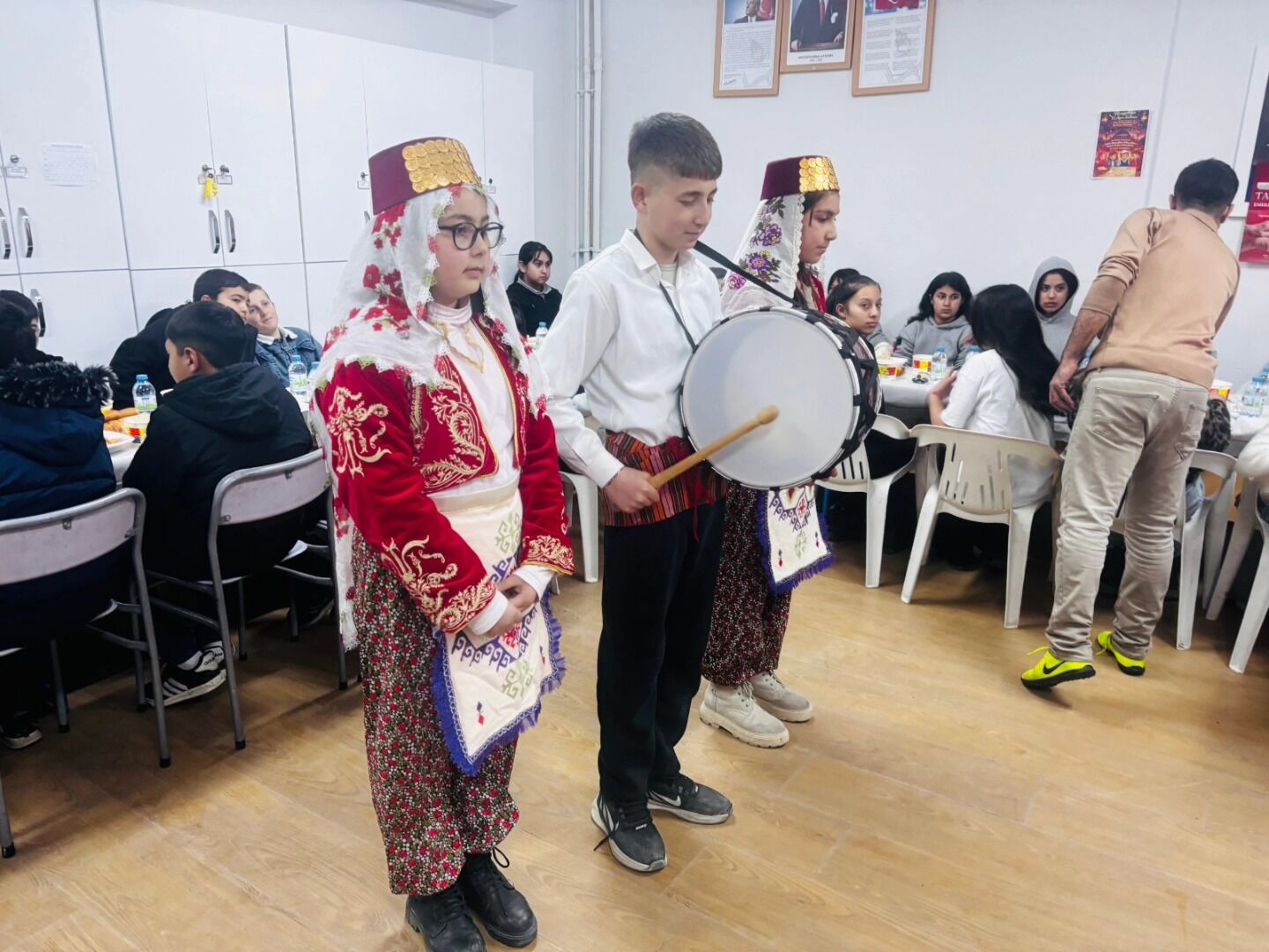 Mucur’da Manevi Dayanışma Öğrencilerle Buluştu