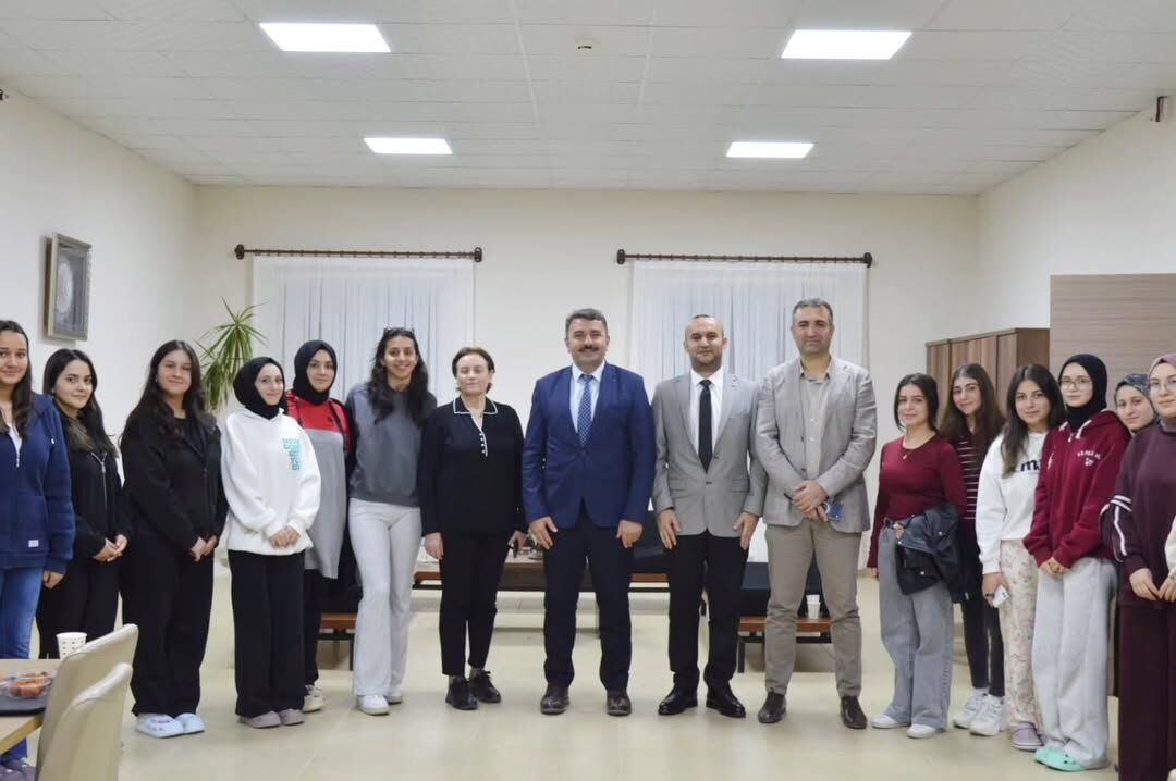 📍 Saliha Sultan Yurdugençlik Ve Spor İl Müdürümüz Sn. Yasin Çakmakçı, Saliha Sultan Yurdu’nda (1).Heic