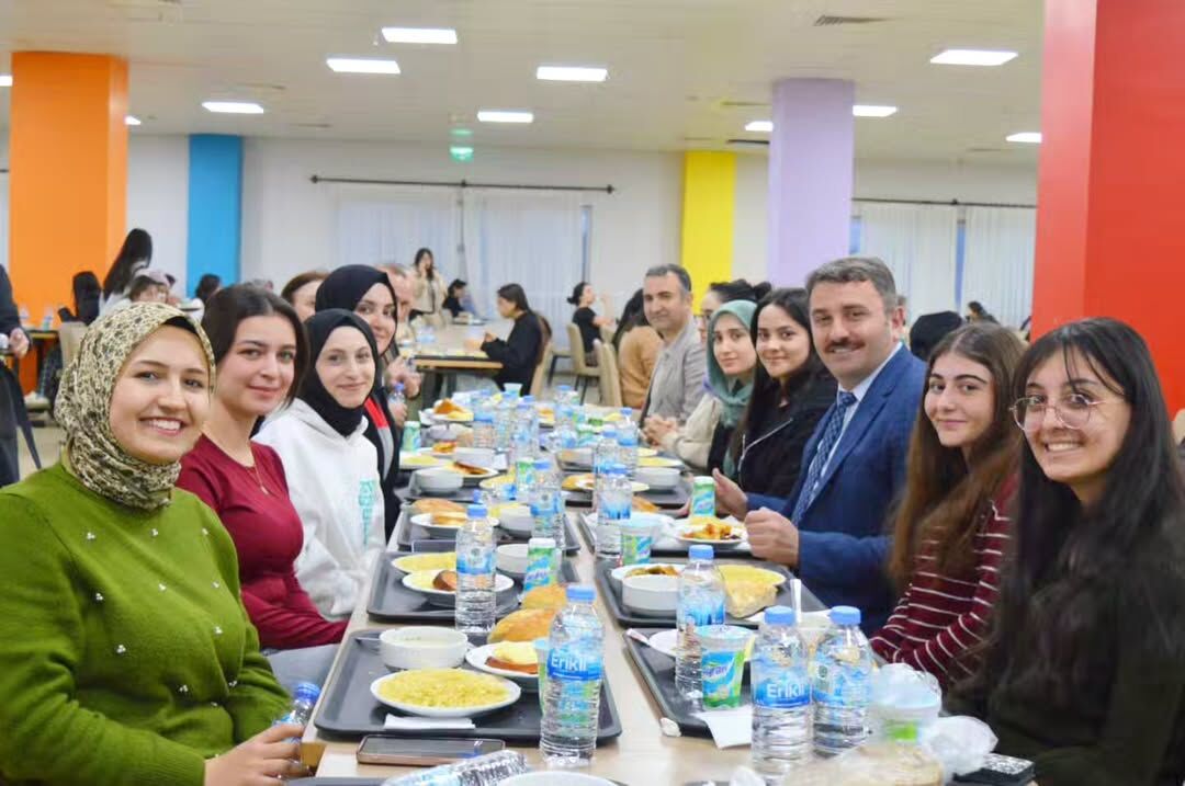 📍 Saliha Sultan Yurdugençlik Ve Spor İl Müdürümüz Sn. Yasin Çakmakçı, Saliha Sultan Yurdu’nda .Heic