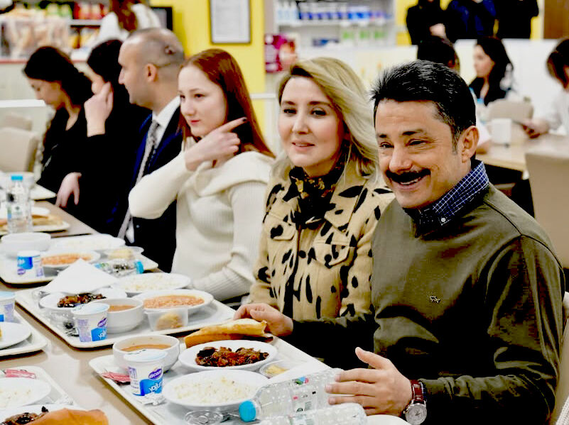Vali Demiryürek, Öğrencilerle Ramazan Coşkusunu Paylaştı (6)