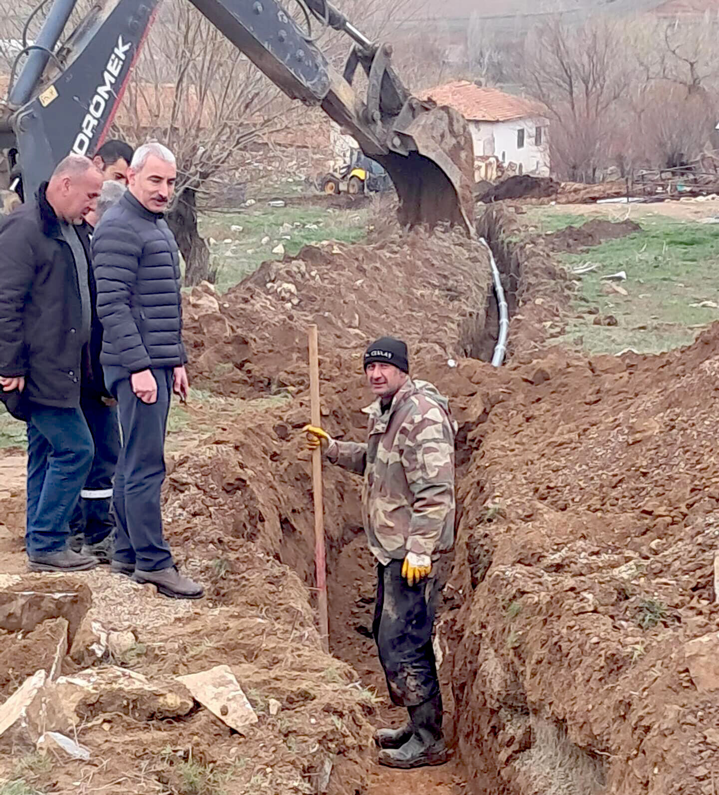 Yeni Iletim Hattı Için Düğmeye Basıldı (3)