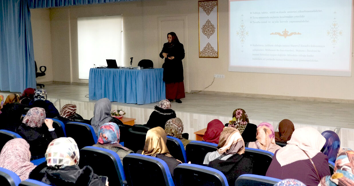 198 Hacı Adayına Kutsal Topraklar Öncesi Eğitim (1)