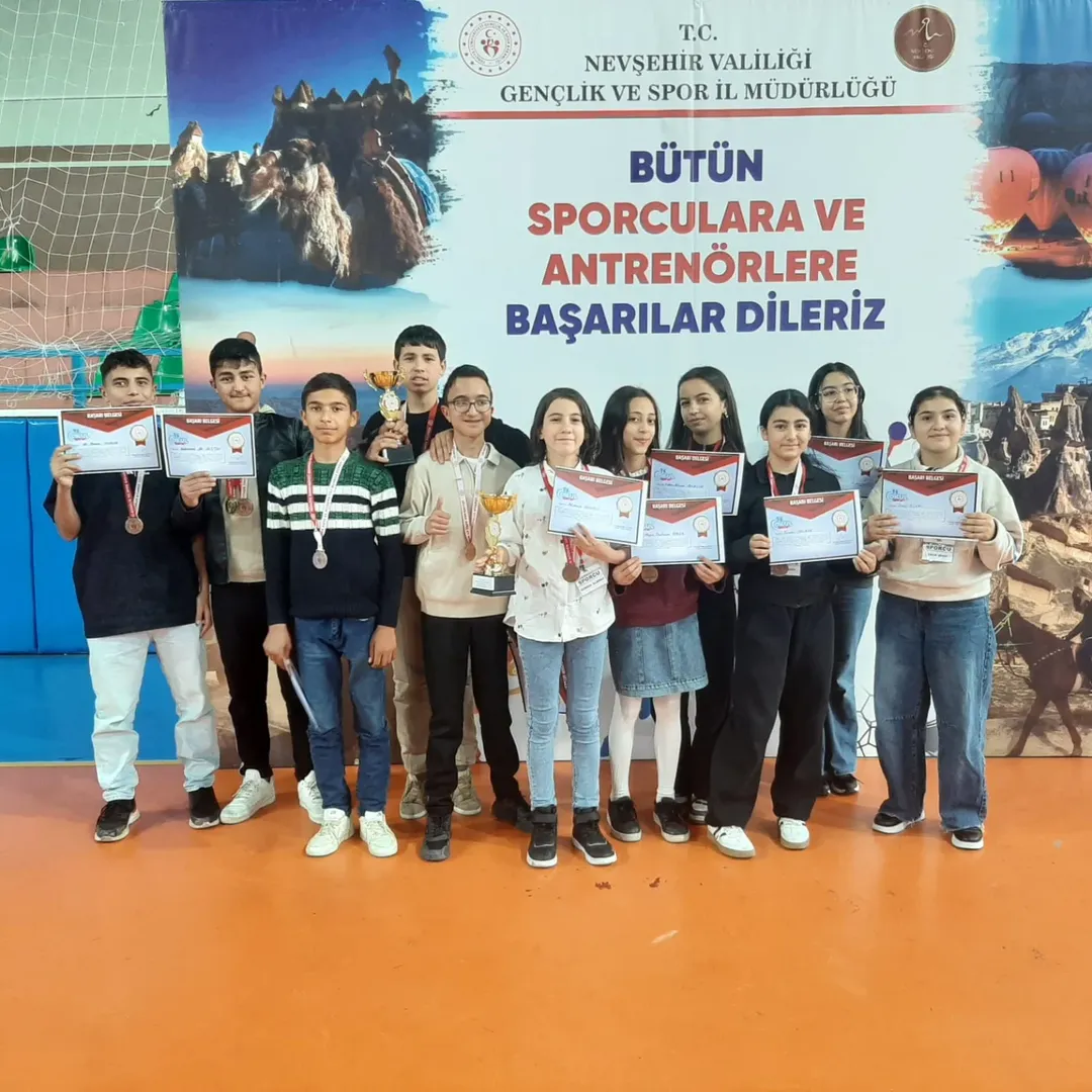23 Nisan Tarih Yazmaya Devam Ediyor👏👏Öğrencilerimiz, Nevşehirde Düzenlenen Okul Sporları Sat (8)