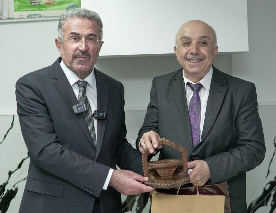 40 Yıllık Hizmetin Ardından Plaketle Uğurlandı (3)