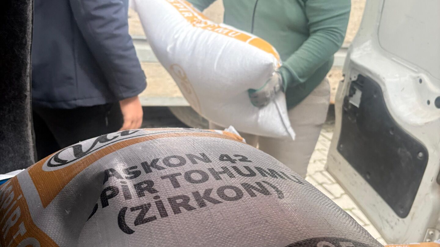 45 Çiftçiye 10 Bin Kilogram Aspir Tohumu Dağıtıldı 1