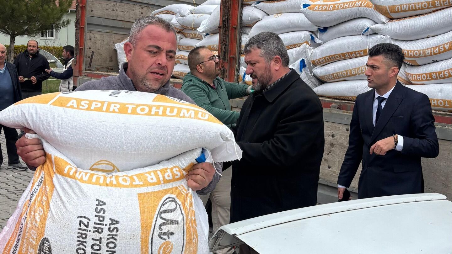 45 Çiftçiye 10 Bin Kilogram Aspir Tohumu Dağıtıldı 2