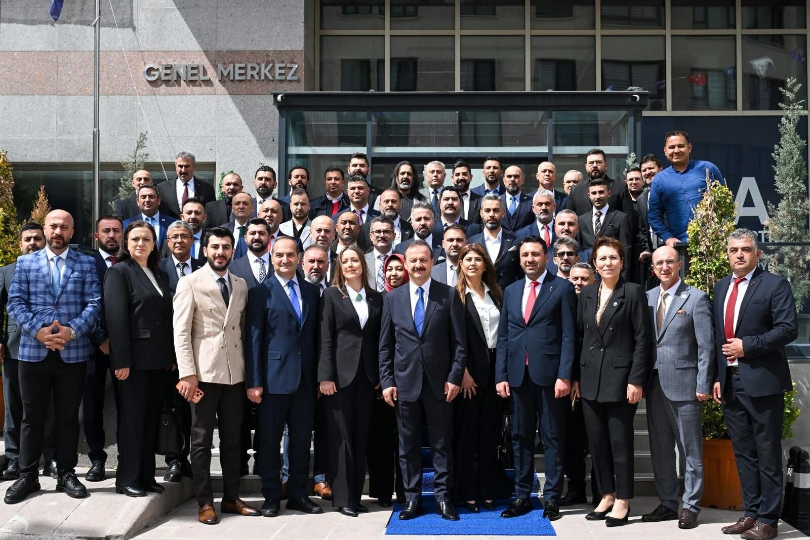 Anahtar Parti Çözüm İçin Harekete Geçti 1