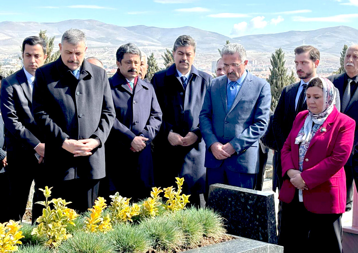 Bakan Çiftçi ‘Bozkırın Tezenesi’ni Unutmadı (4)