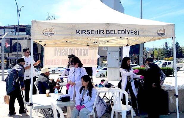 Cacabey Meydanı’nda Sağlık Taraması (1)