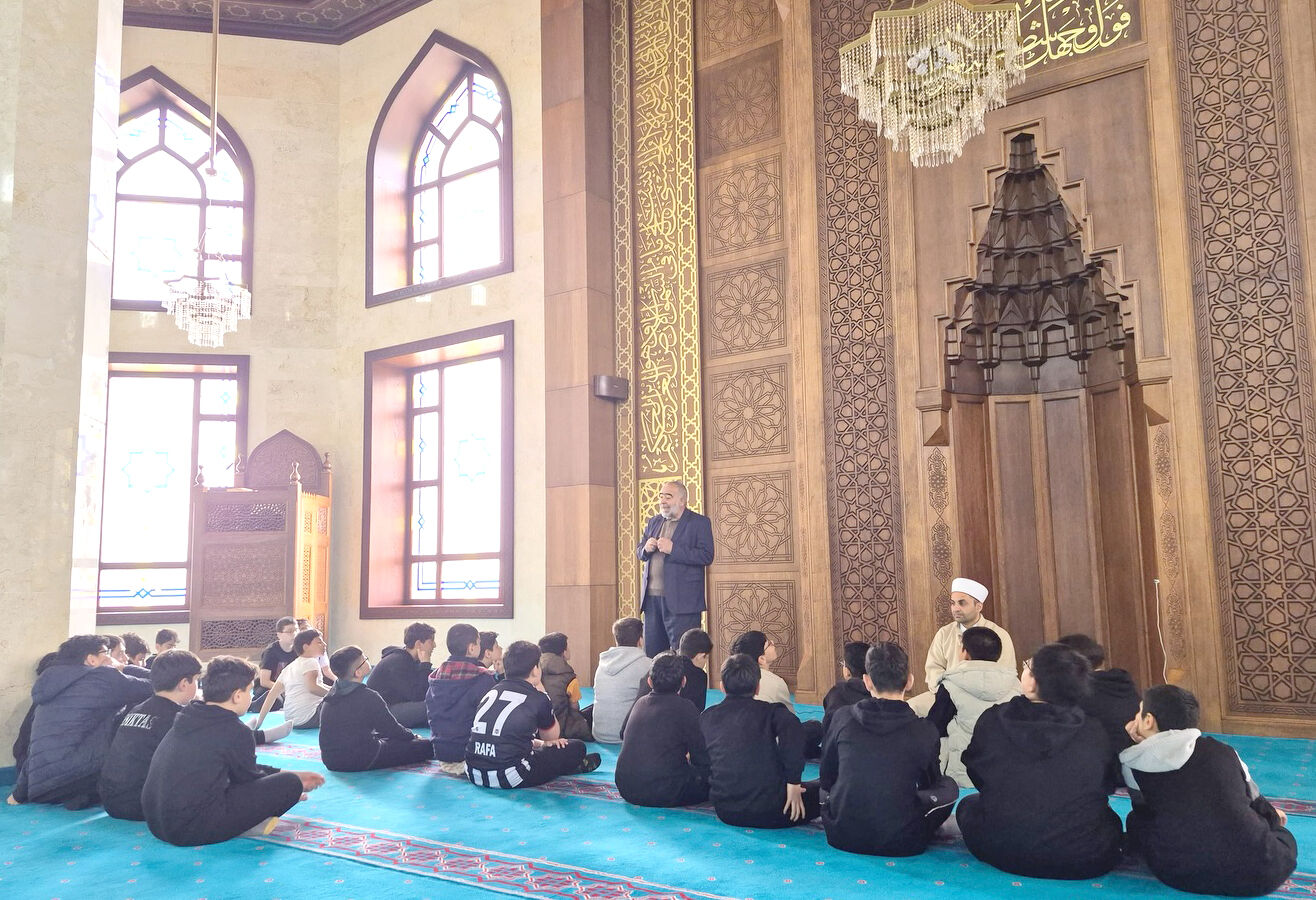 Kampüs Camii’nde Çedes Şenliği Coşkusu Başladı (1)