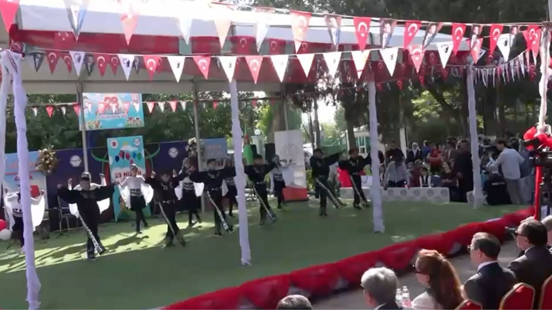 Kırşehir Sahne Aldı, Aşgabat Ayakta Alkışladı 1 (1)
