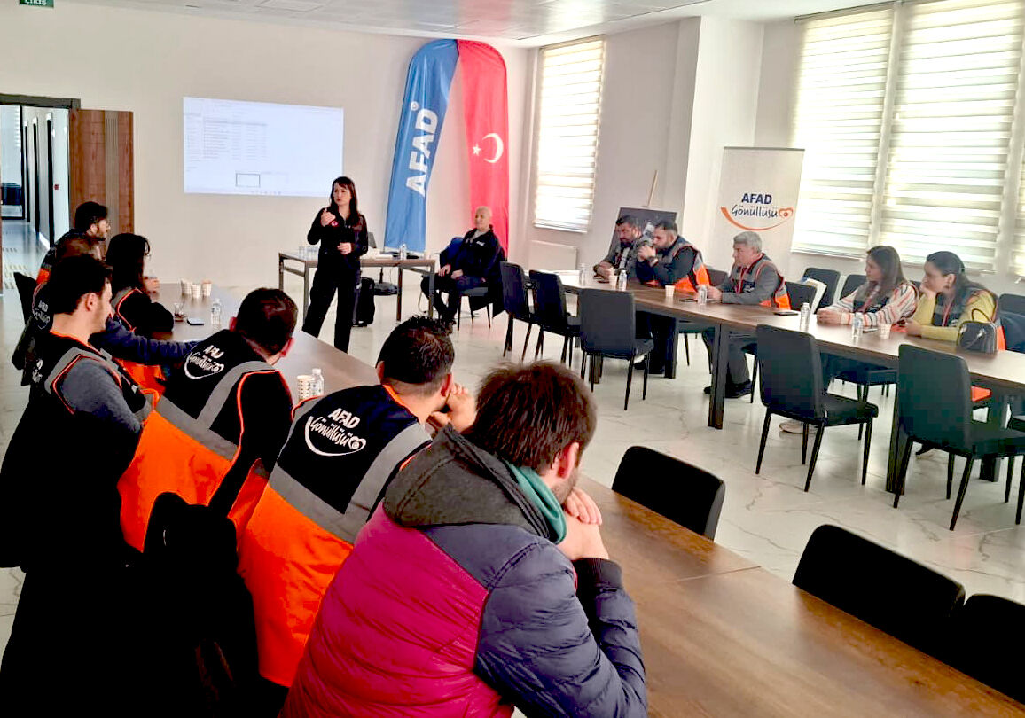Kırşehir’de Afet Gönüllüleri Sahaya Hazırlanıyor