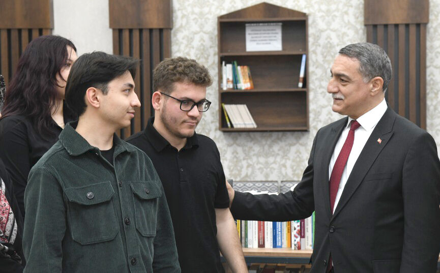 Kırşehir’de Bilgi Hazinesine Rekor Ilgi (8)