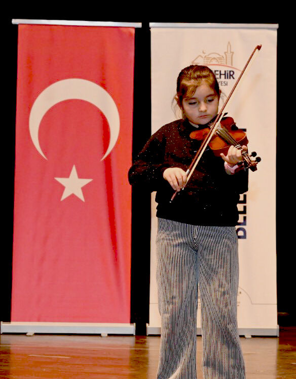 Kırşehir’de Çocuklar Yeteneklerini Sergiliyor (7)