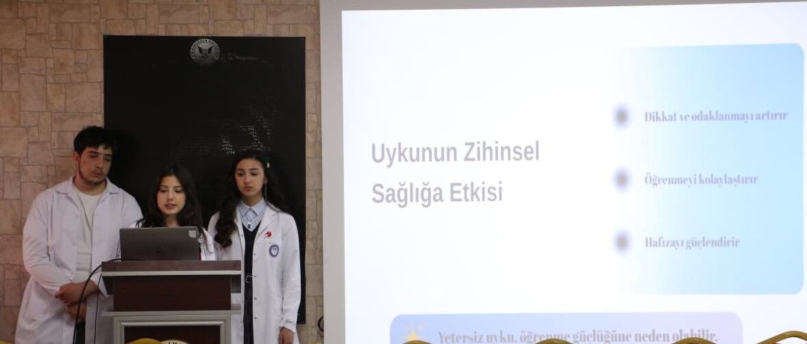 Kırşehir’de Geleceğin Hekimlerinden 400 Öğrenciye Eğitim (2)