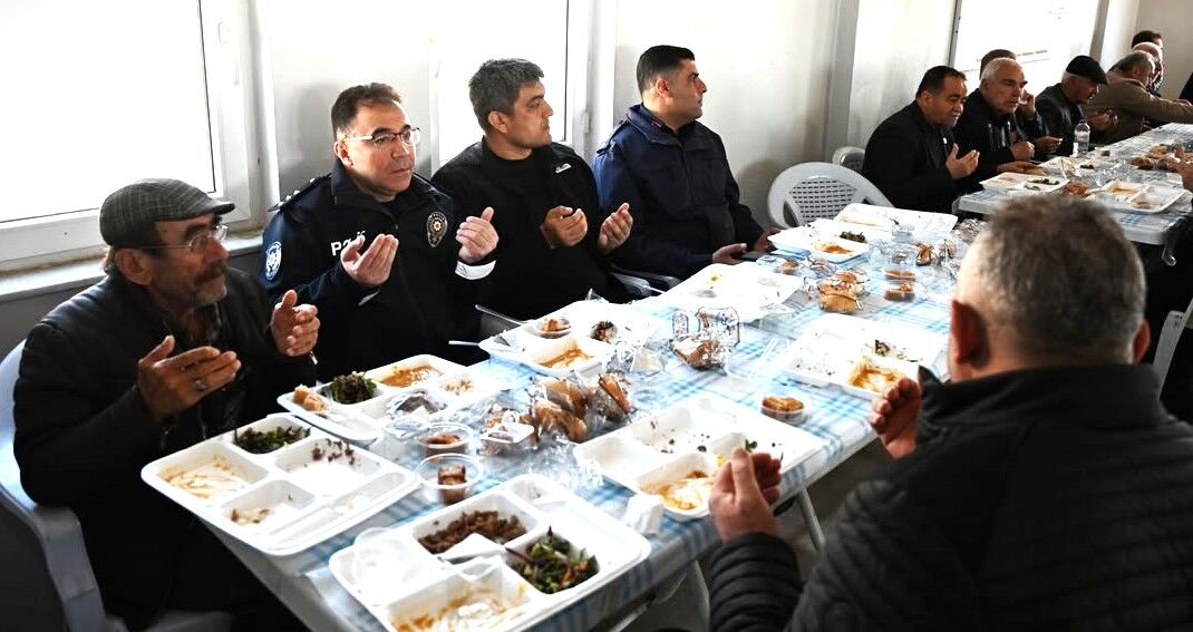 Şehit Annesi Dualarla Anıldı (2)