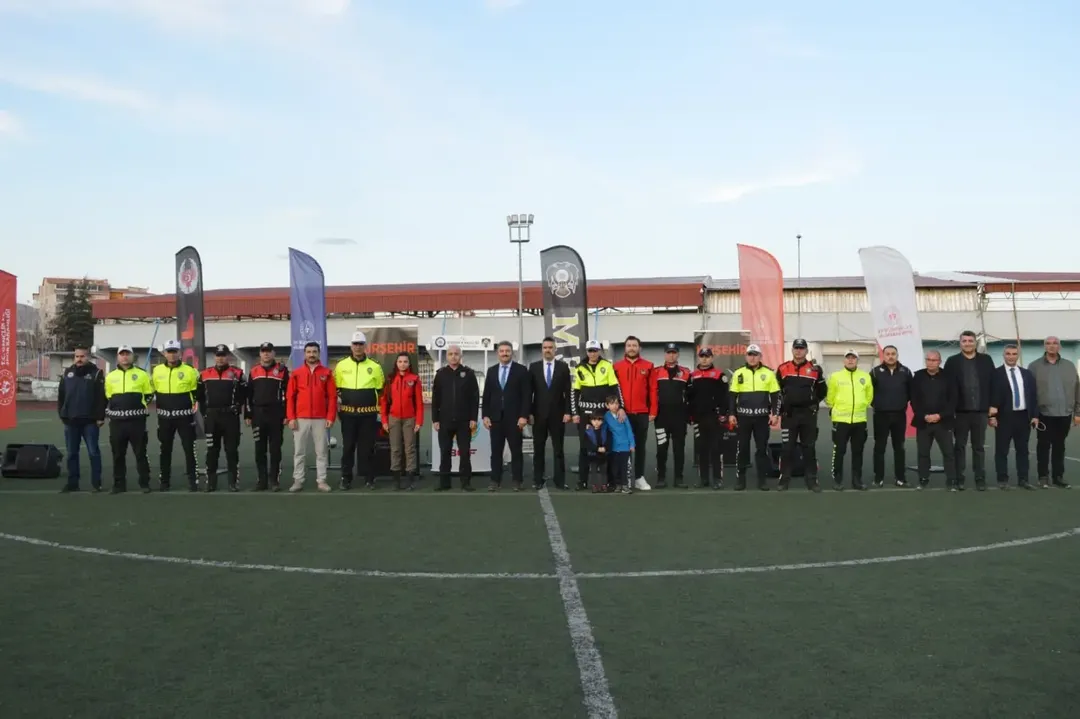 Sokaklar Bizim, Gelecek Gençlerin! ⚽️🏆5X5 Sokaklar Bizim Olsun Futbol Turnuvasında Şampiyonl (3)