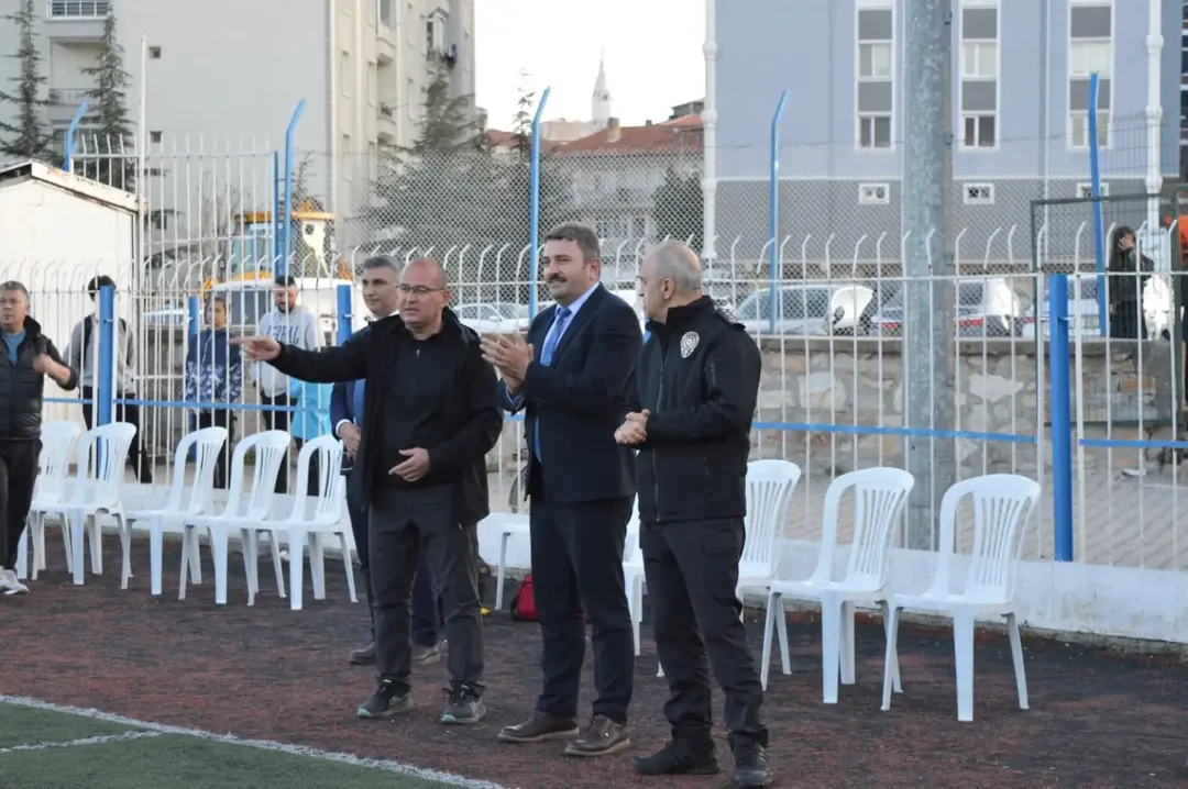 Sokaklar Bizim, Gelecek Gençlerin! ⚽️🏆5X5 Sokaklar Bizim Olsun Futbol Turnuvasında Şampiyonl (5)