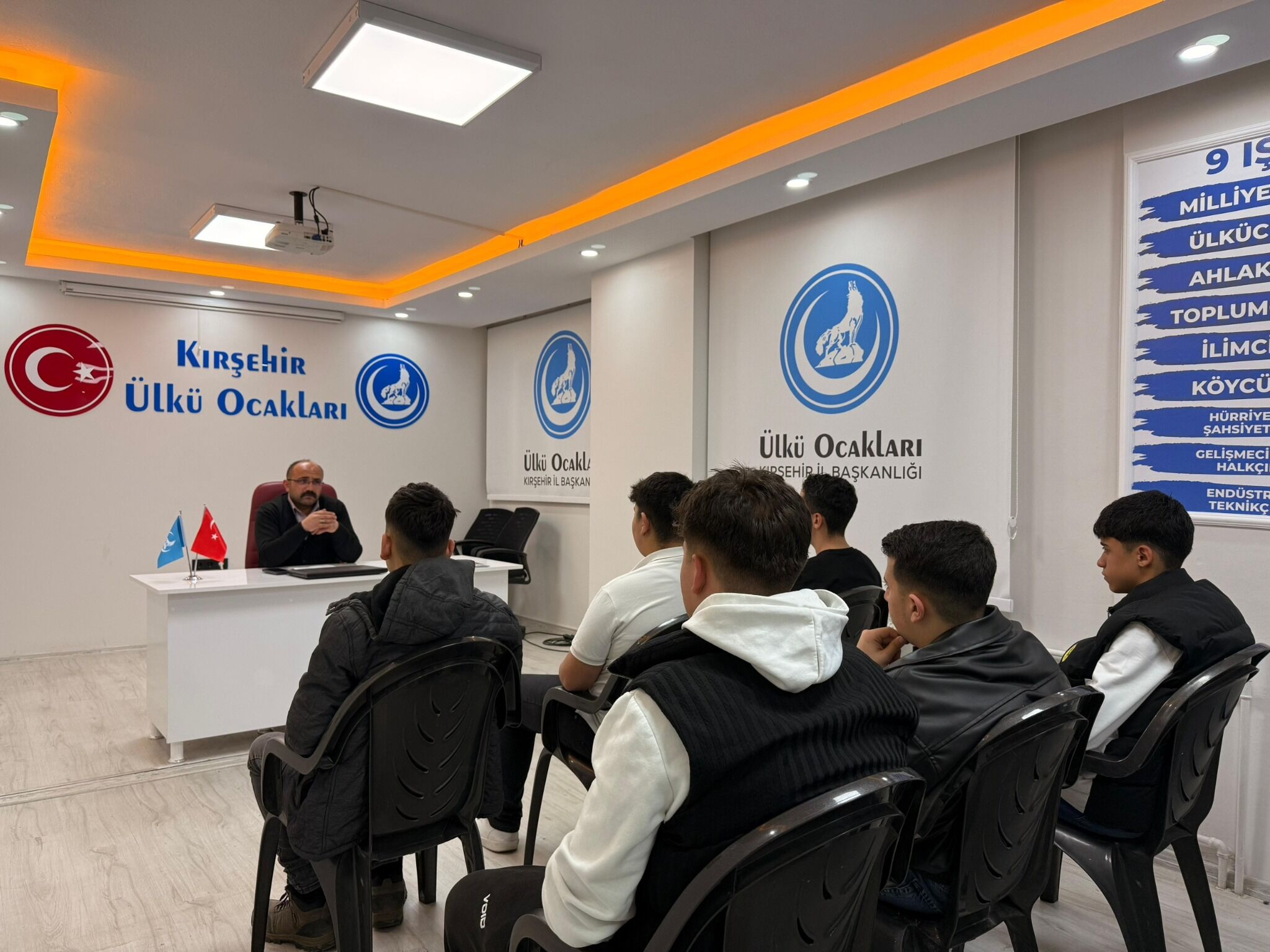 Ülkü Ocakları’ndan Kırşehir’de Eğitim Hamlesi 1