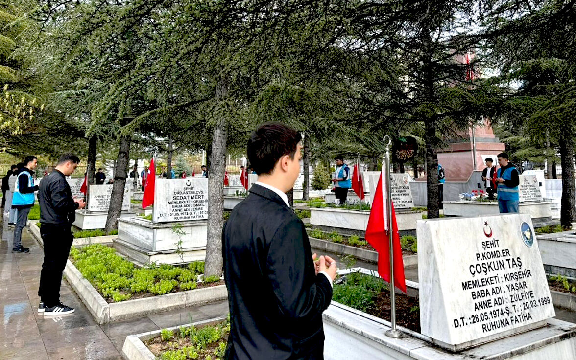 Ülkü Ocakları’ndan Şehitliğe Vefa (3)