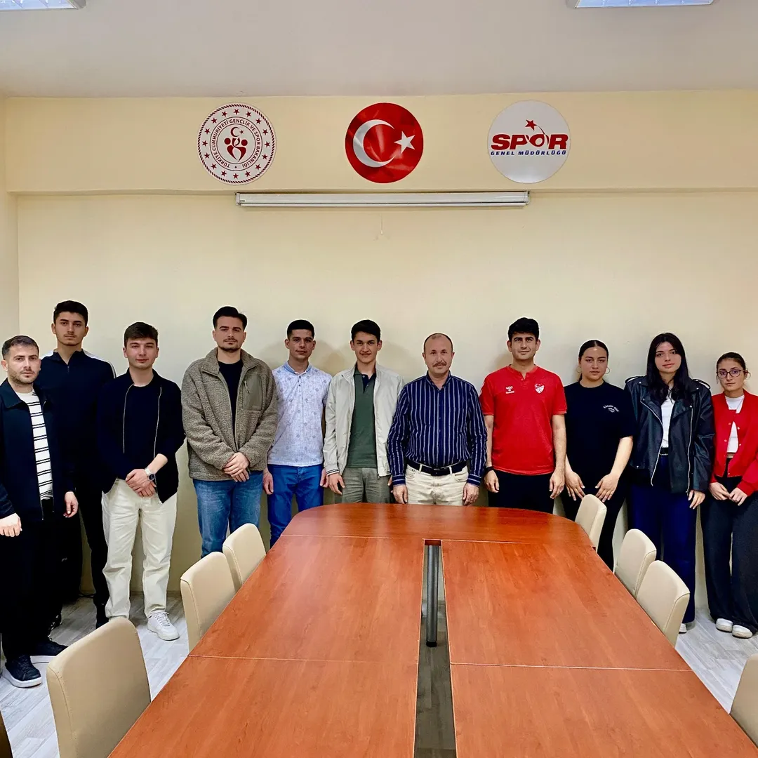 🇹🇷Gençlik Ve Spor İlçe Müdürlüğümüz Bünyesinde Antrenörümüz Osman Köksaldi Nezaretinde Mucurl