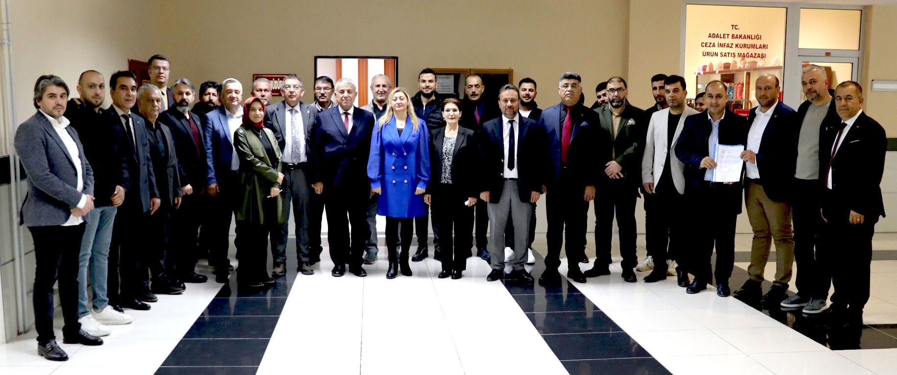 Güven Tazeleyen Öztürk, Mazbatasını Aldı (5)