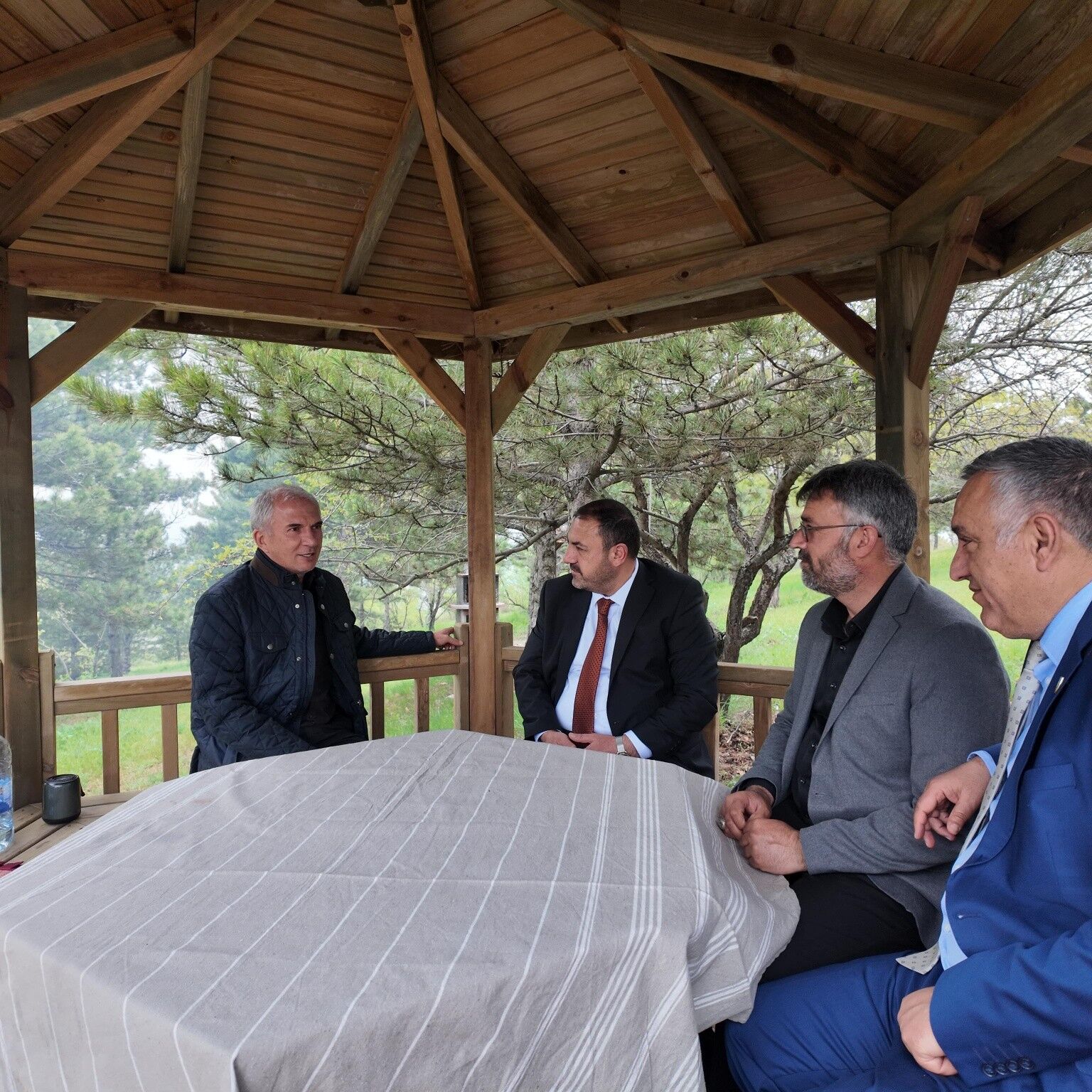 Hakanoğlu Çamlıktepe’de Gençlerle Bir Araya Geldi 1