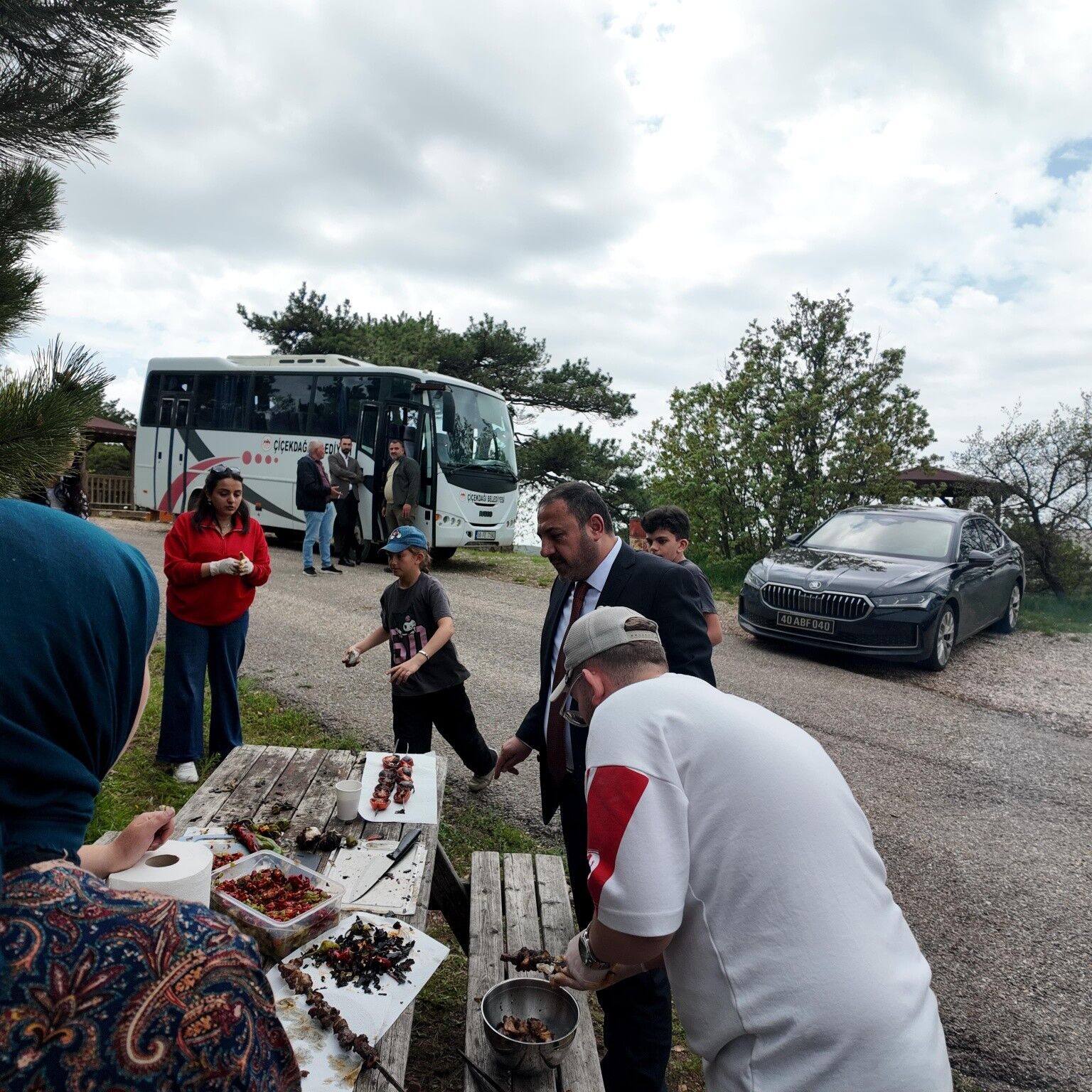 Hakanoğlu Çamlıktepe’de Gençlerle Bir Araya Geldi 4