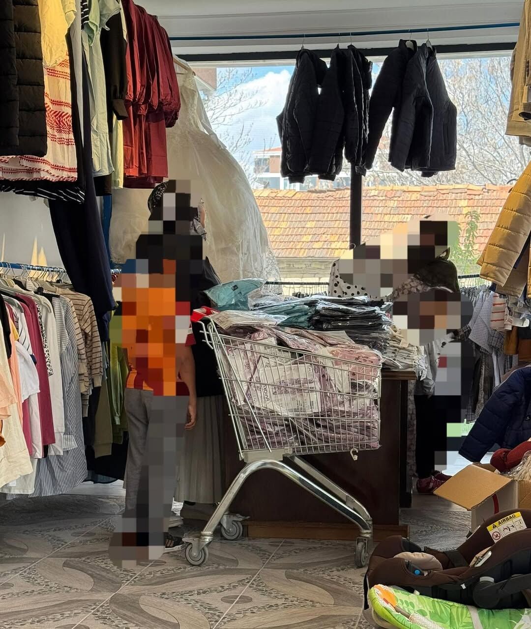 İhtiyaç Sahibi Ailelerimizin Yanında Olmaya Devam Ediyoruz. Türk Kızılay Kırşehir İl Merkez Başk (1)