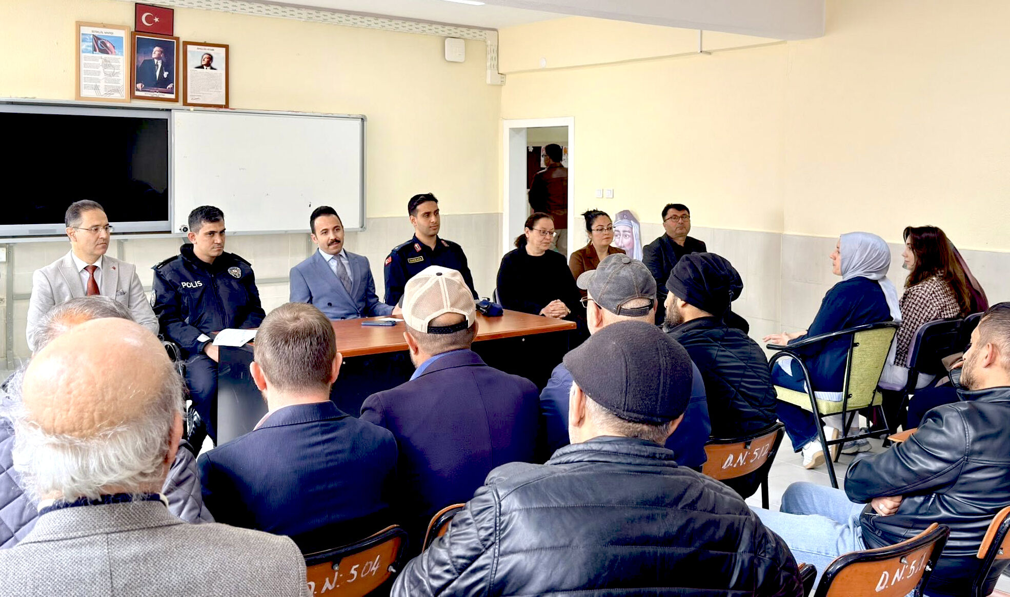 Kaymakam Öğüt Velilerle Geleceği Konuştu (2)