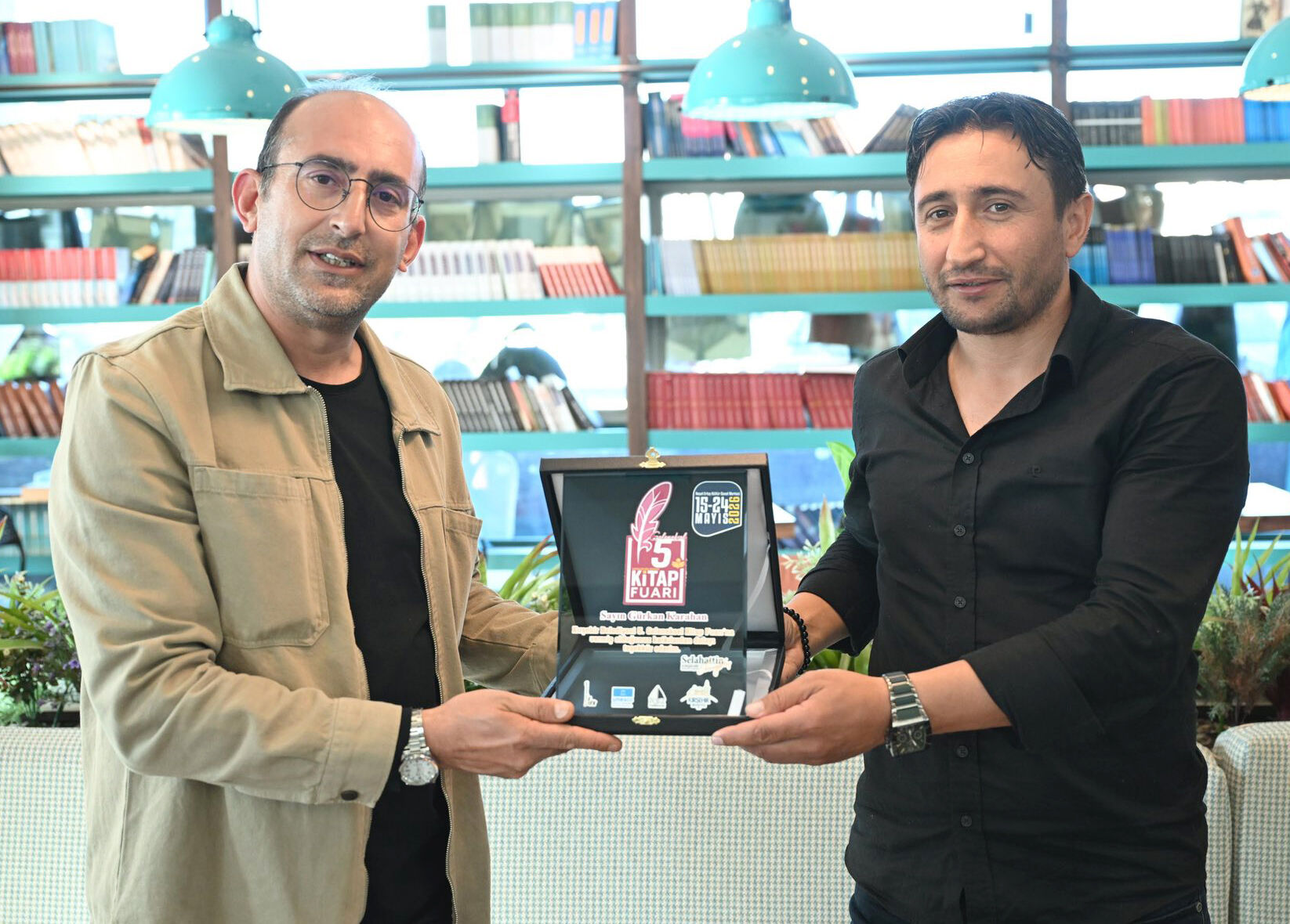 Kırşehir 5. Geleneksel Kitap Fuarı’nda Ünlüler Geçidi (1)