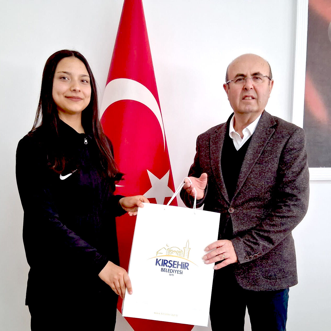 Kırşehir Belediyesi Sporcusu Demir, Türkiye Üçüncüsü Oldu (2)