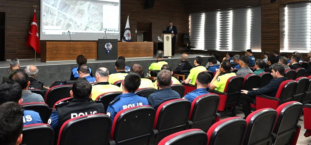 Kırşehir Emniyeti’nde Kurban Bayramı Güvenlik Toplantısı (2)