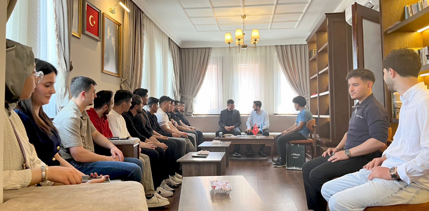 Kırşehir Ülkü Ocakları Üniversite Biriminden Bursa Ve Çanakkale Çıkarması (2)