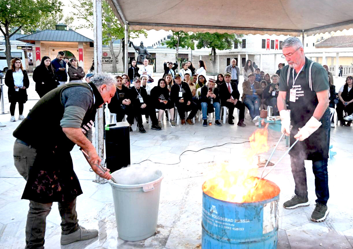 Kırşehir Uluslararası Sanat Çalıştayı’nda Büyüleyici Gece (5)