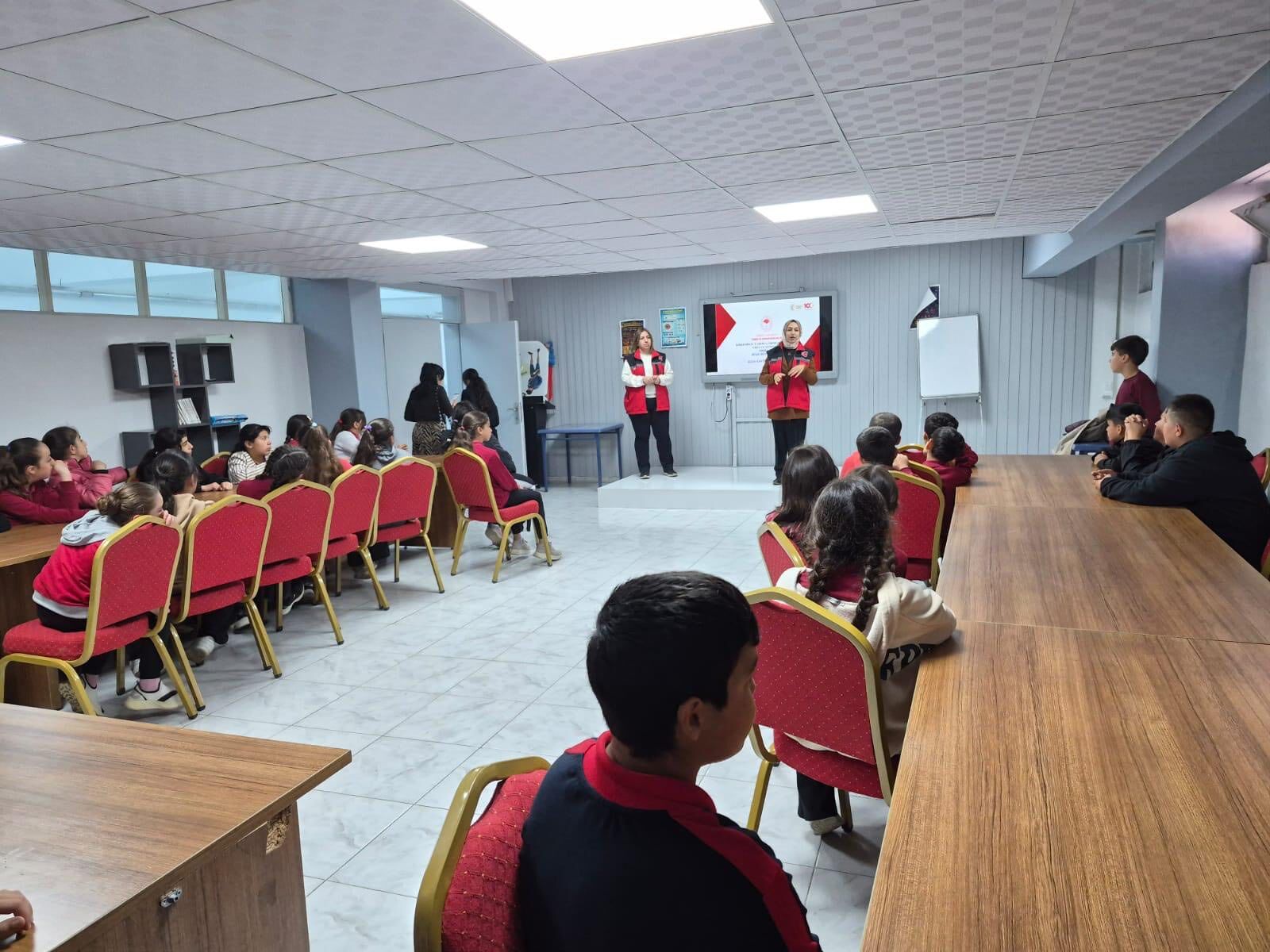 Kırşehir’de Bilinçli Nesiller İçin Dev Eğitim Projesi 3