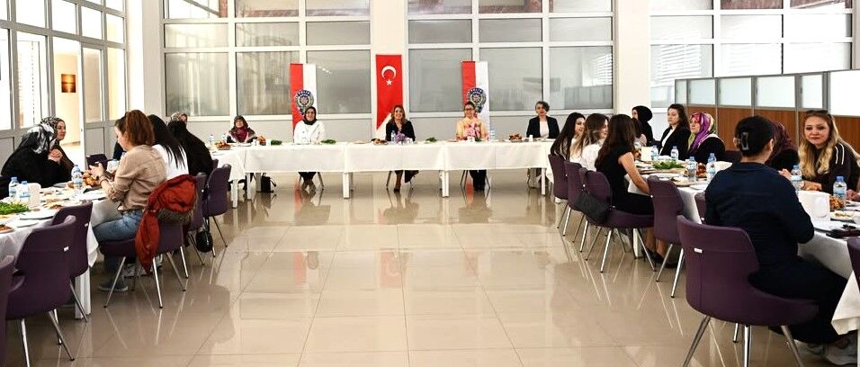 Kırşehir’de Emniyet Teşkilatı, Şehit Anneleri Onurlandırıldı (4)