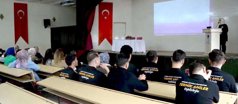 Kırşehir’de Geleneksel Motifler Teknolojiyle Hayat Buluyor (2)