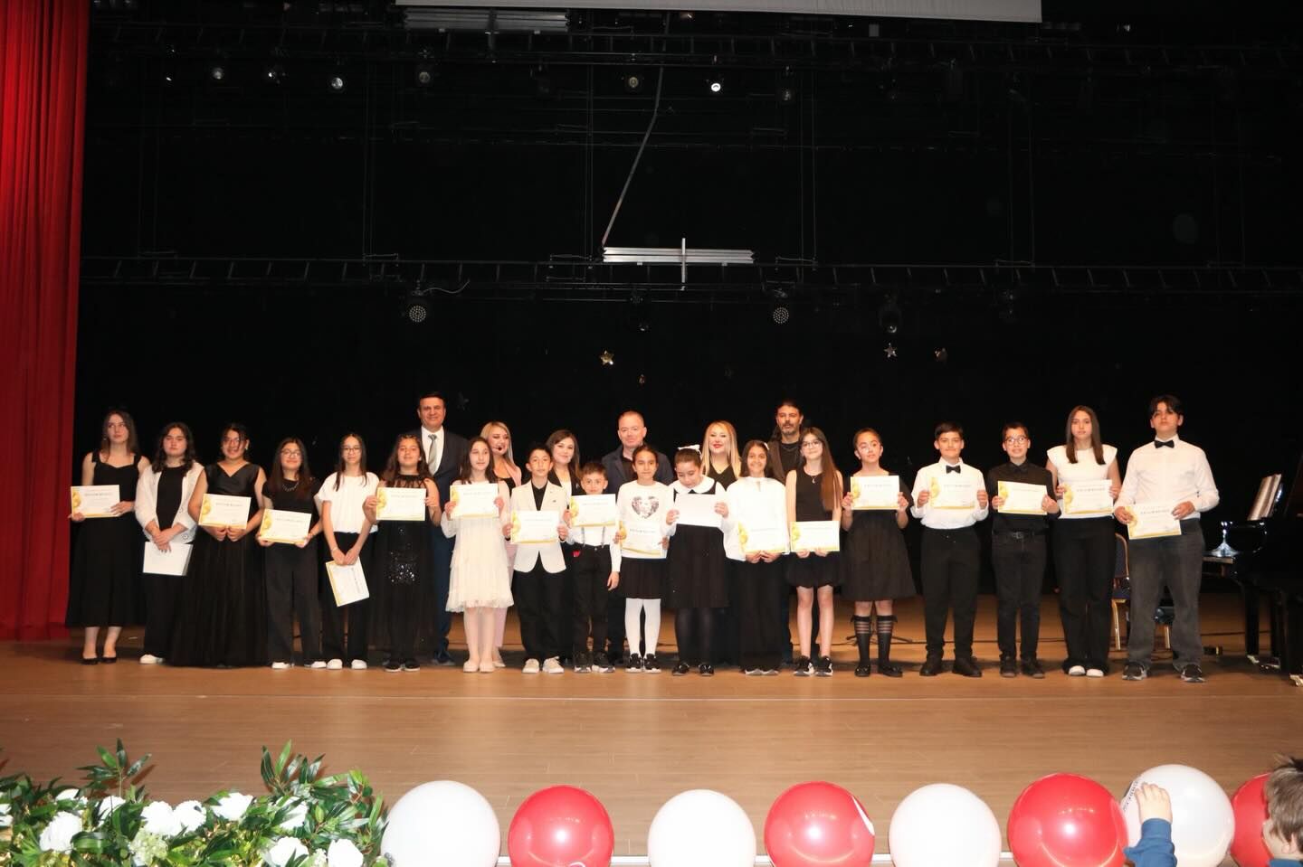 Kırşehir’de Piyano Resitali İzleyenleri Büyüledi